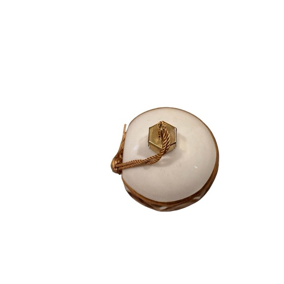 Wizarding World of Harry Potter Official Ceramic Hogwarts Gold Tassel Ornament - Picture 5 of 7